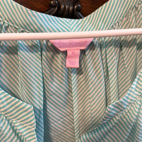 Lily Pulitzer tops 2pcs/$15 - Picture 3 of 3